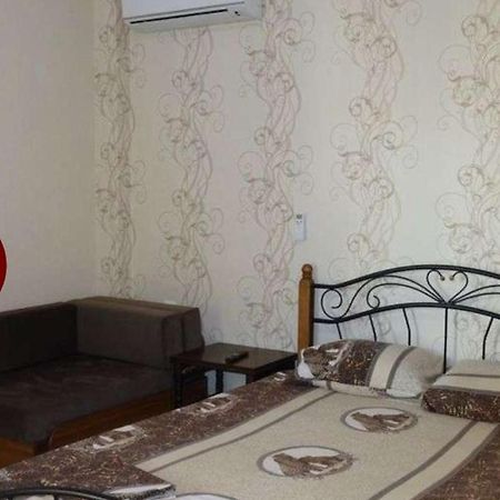 White House Hotel Gagra Esterno foto