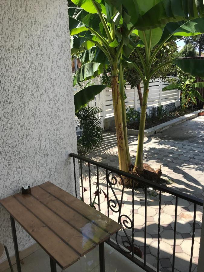White House Hotel Gagra Esterno foto
