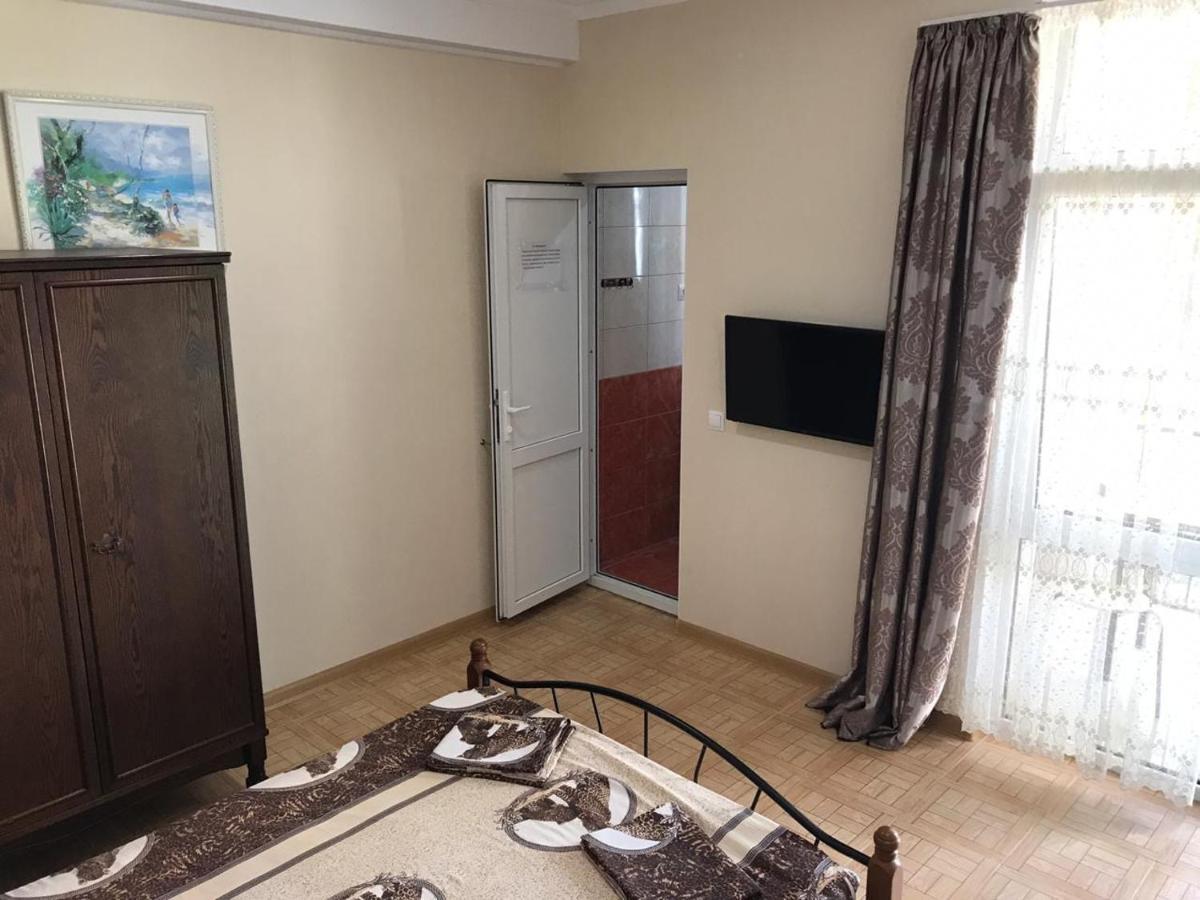 White House Hotel Gagra Esterno foto